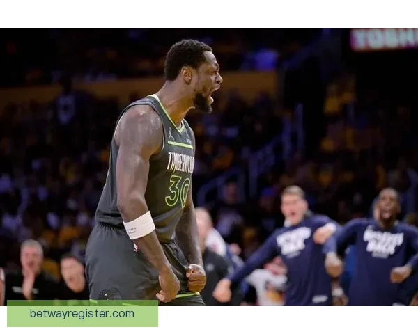 爱德华兹因膝伤缺阵活塞 生涯巅峰赛季遗憾无缘各大奖项