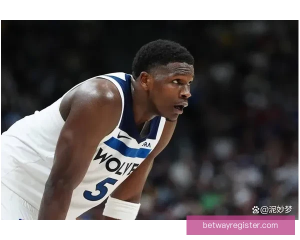 爱德华兹因膝伤缺阵活塞 生涯巅峰赛季遗憾无缘各大奖项